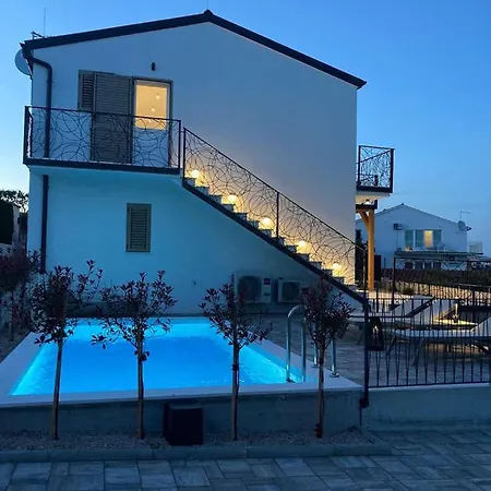 Nonna Villa